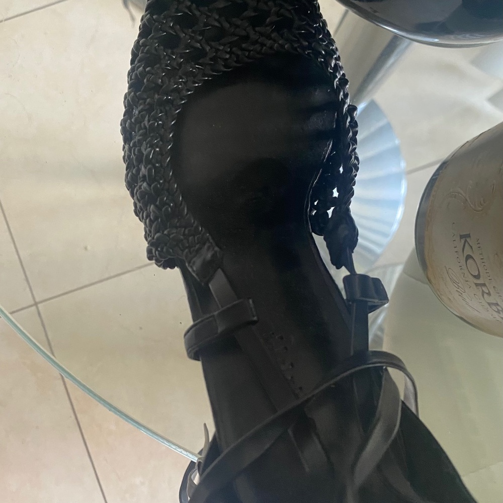 Heels - Picture 3 of 3